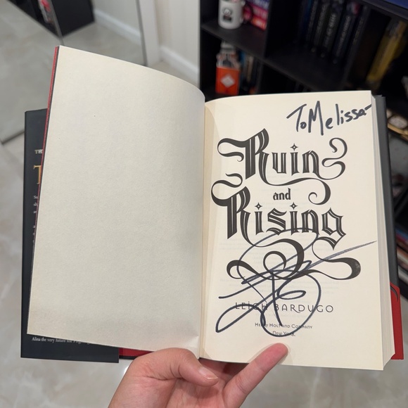 SIGNED Shadow & Bone Trilogy by Leigh Bardugo - Picture 8 of 8